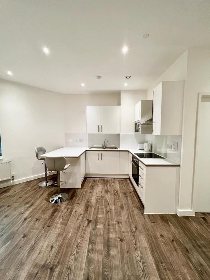Alarabi Apartments-Studio Flat Croydon Bagian luar foto