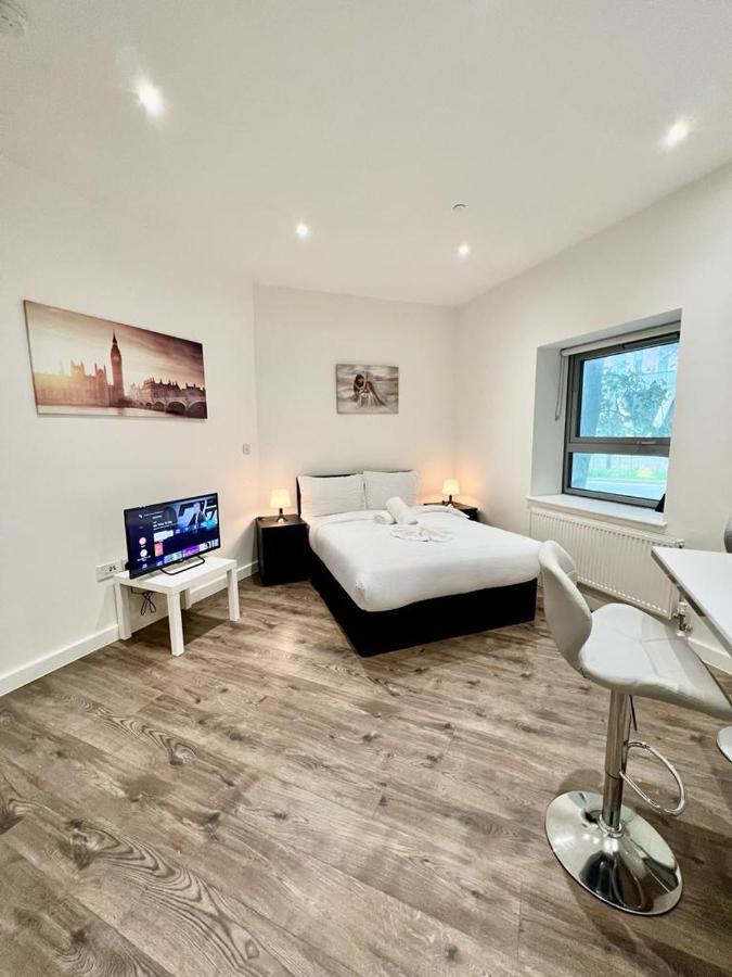 Alarabi Apartments-Studio Flat Croydon Bagian luar foto